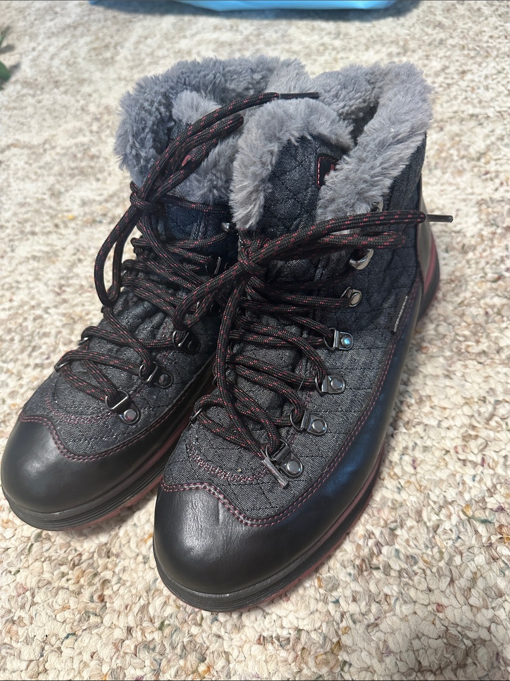 J sport Everest Women’s-black/  Gray Quilted Faux-Fur Lined winter boots 10